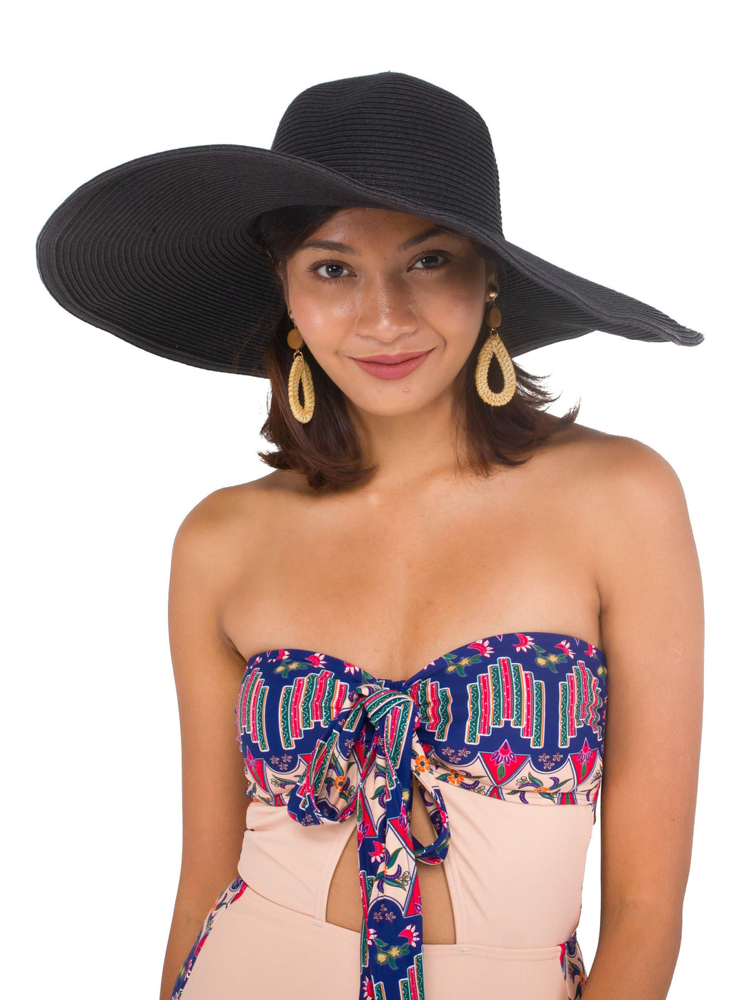 Straw Hat in Black - Pink N' Proper