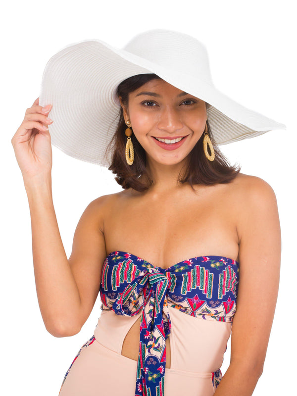 Straw Hat in White - Pink N' Proper