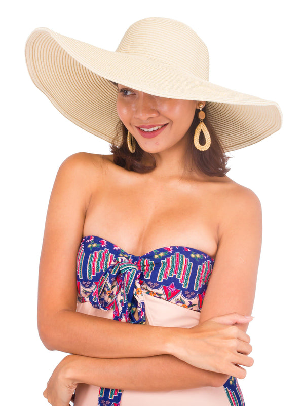 Straw Hat in Beige - Pink N' Proper